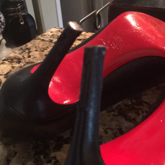 Authentic Leather Christian Louboutin Heels - Picture 10 of 10